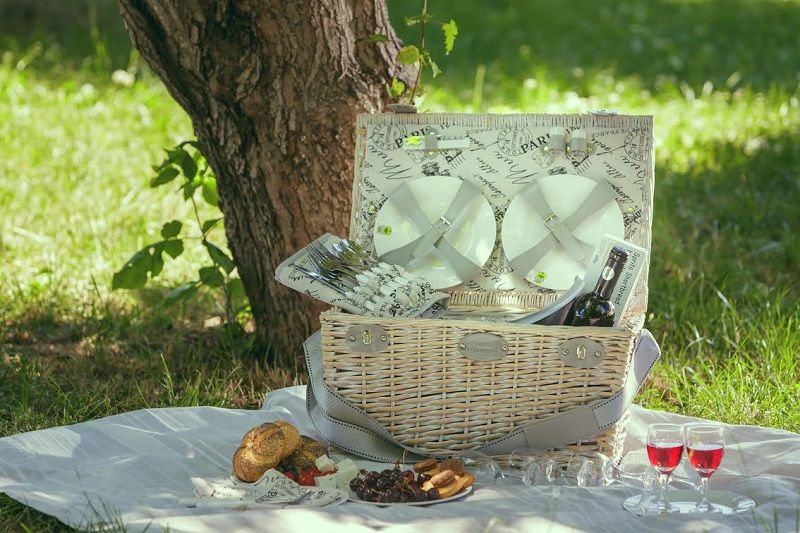 picnic elegant
